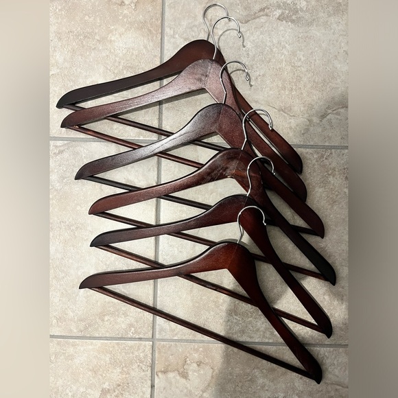 Set of 6 wood hangers for adult-size clothes - Dark cherry - Picture 1 of 3